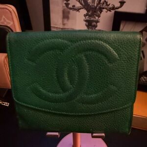CHANEL Caviar Leather RARE Green Compact Wallet